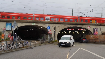 Die Laimer Röhre verbindet die Stadtbezirke Laim und Neuhausen miteinander. Aufgrund der laufenden Bauarbeiten am S-Bahnhof kommt es innerhalb des Tunnels immer wieder zu Konflikten zwischen Radfahrern und Fußgängern. (Foto: Beatrix Köber)