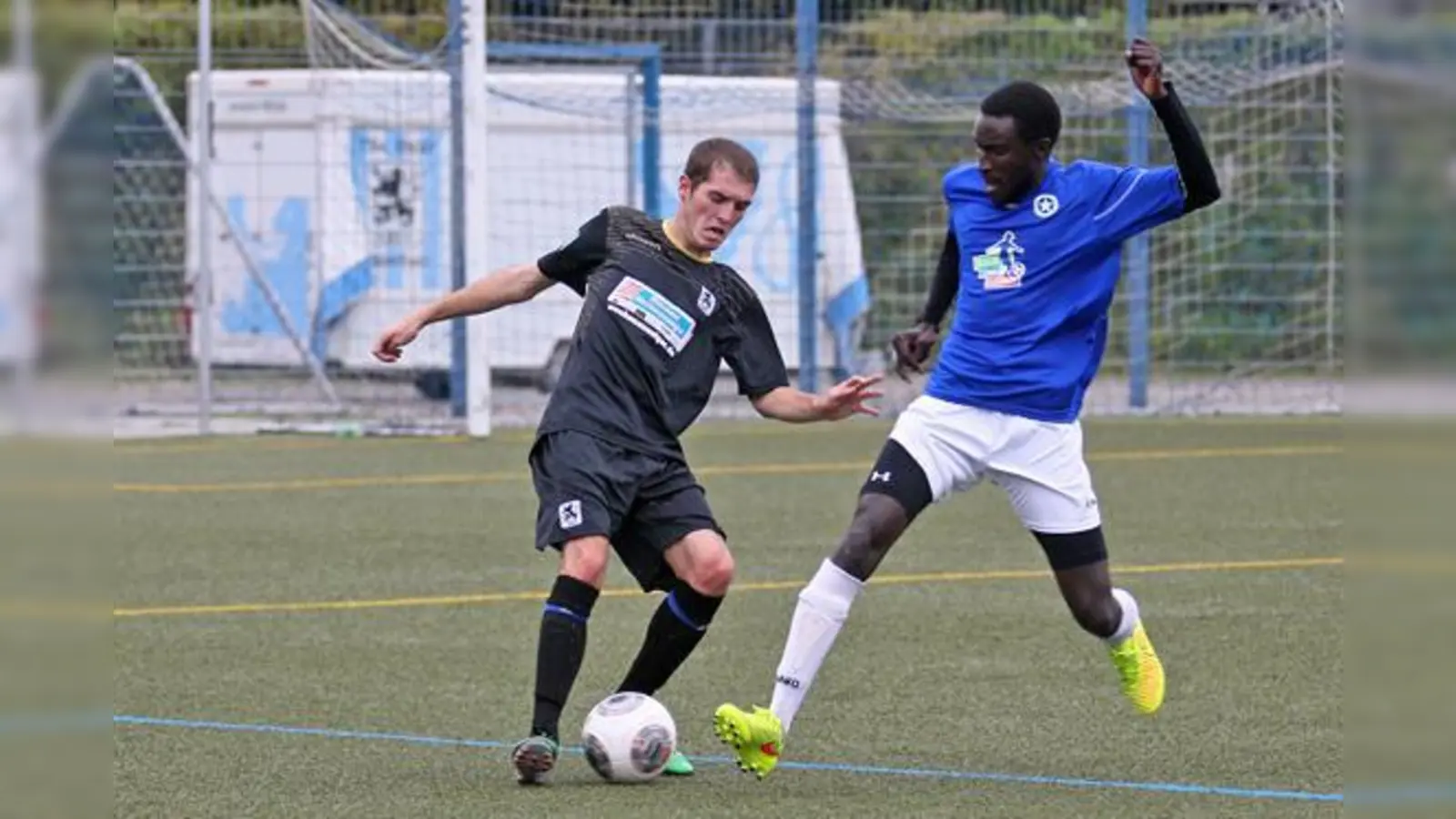 Münchner Fußballgeschichte: Blausterne gegen Löwen.  (Foto: A. Wild)