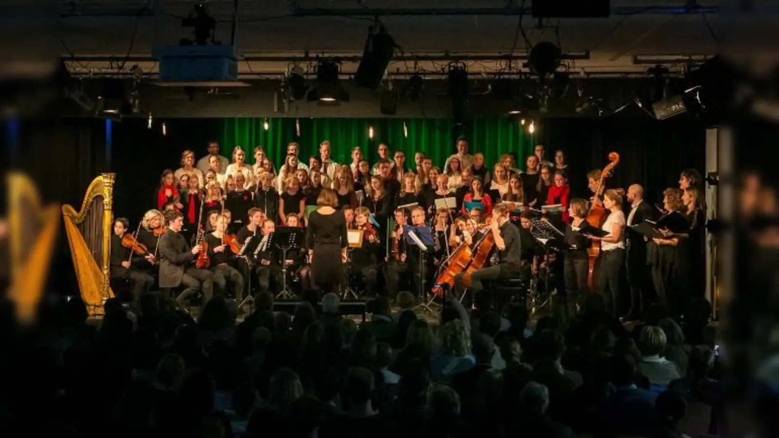 Das Ernst-Mach-Gymnasium Haar lädt am 19. Dezember zu einer musikalischen Weltreise ein (Foto: VA)