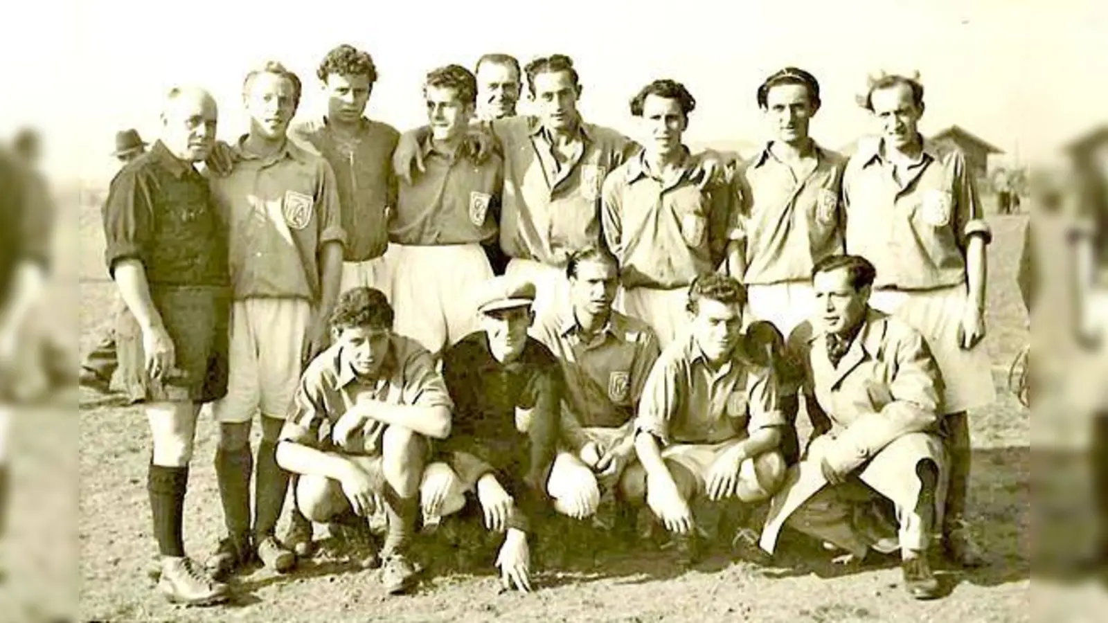 Ein Bild der 1. Mannschaft des FC Alemannia aus dem Jahr 1949. 	 (Foto: Privat)