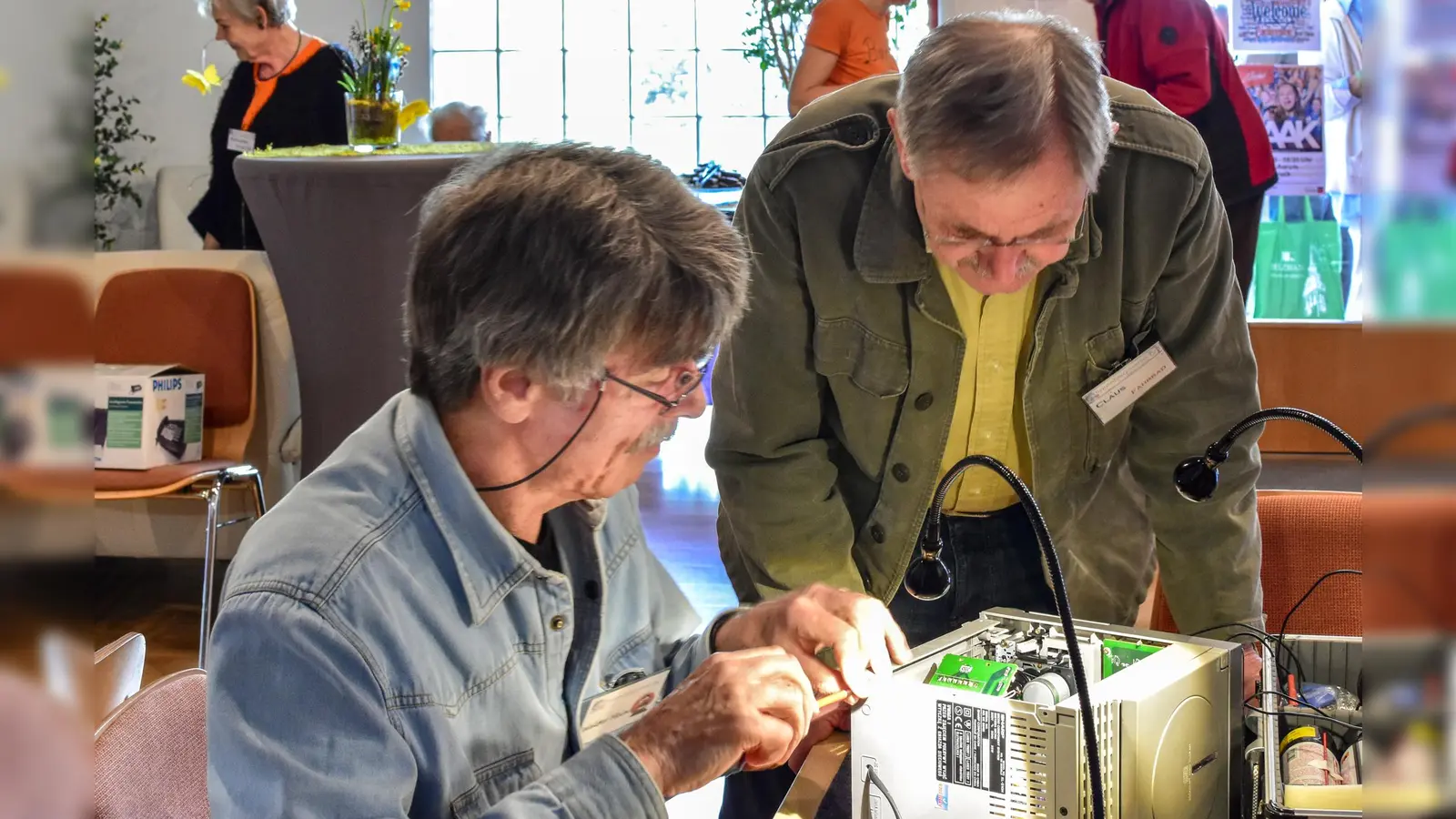 Es wird getüftelt sowie repariert und es werden Ressourcen geschont: Das Germeringer RepairCafé der Freien evangelischen Gemeinde findet vor der Sommerpause nochmal am Samstag, 30. Juli, statt. (Foto: Freie evangelische Gemeinde)