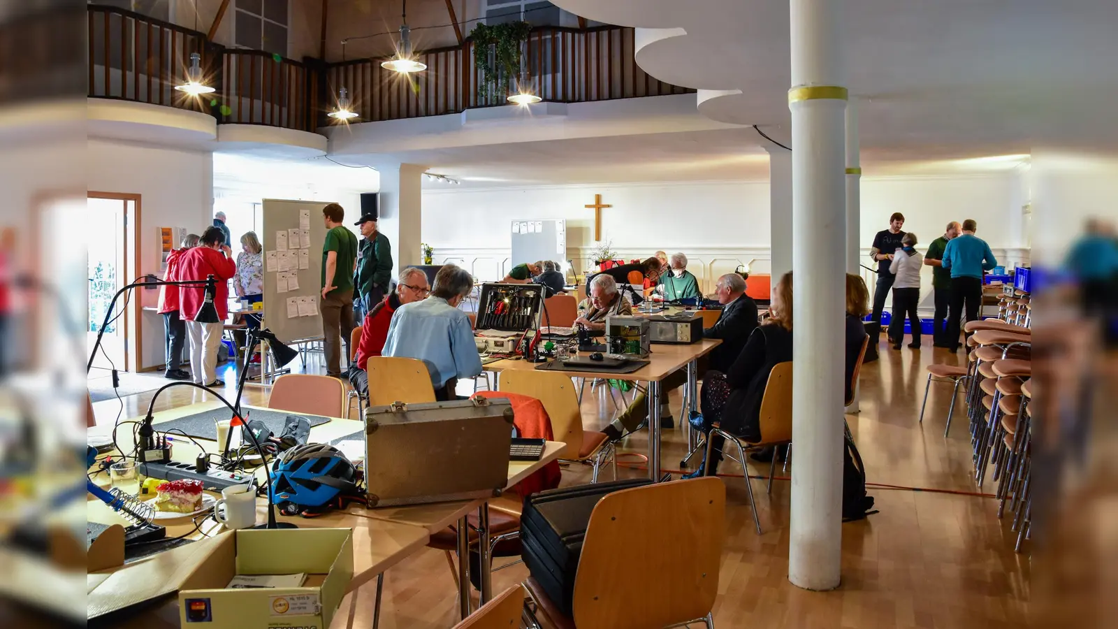 Beim nächsten Repaircafé am 30. April kann man wieder - wie früher - während der Reparaturphase vor Ort bleiben und mithelfen oder derweil Kaffee trinken und sich unterhalten oder fachsimpeln. (Foto: FEG)