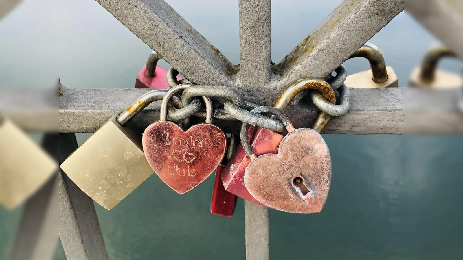 Am 14. Februar ist Valentinstag. Die Nachbarschaftshilfe bietet einen Nachmittag rund um das Thema Liebe an.  (Foto: hw)