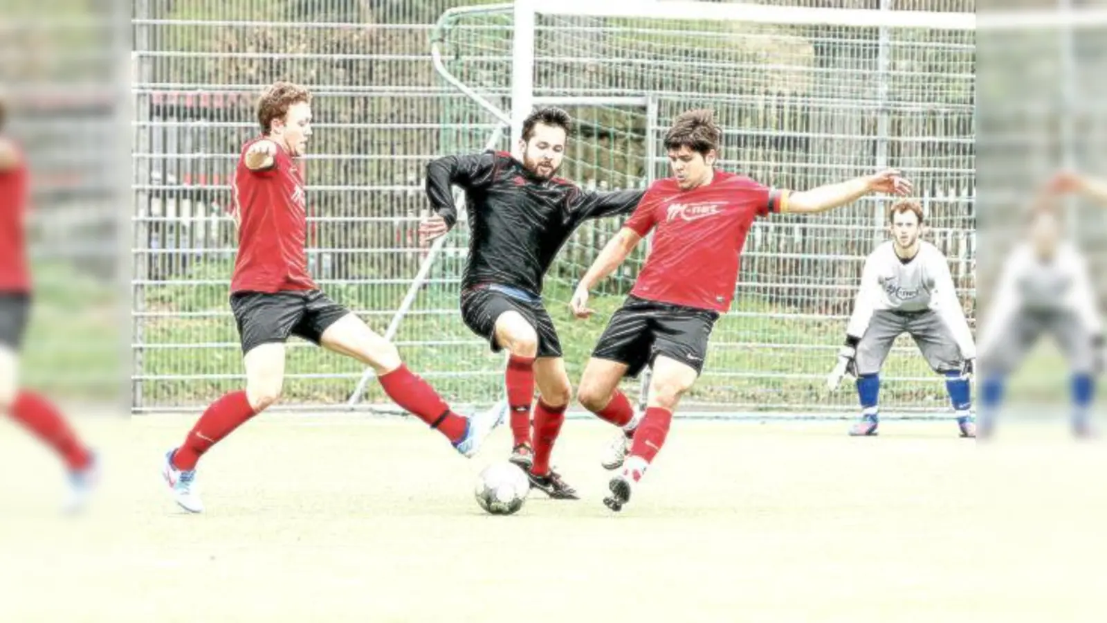 Noch drei Spieltage: In den Münchner Kreisligen bleibt es spannend.	 (Foto: Rabuser)