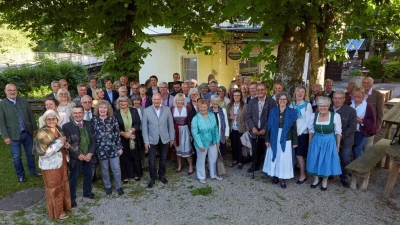 14 Gäste aus Meylan kamen nach Planegg, um gemeinsam 25 Jahre Städtepartnerschaft zu feiern. (Foto: Sabine Mader/Gemeinde Planegg)