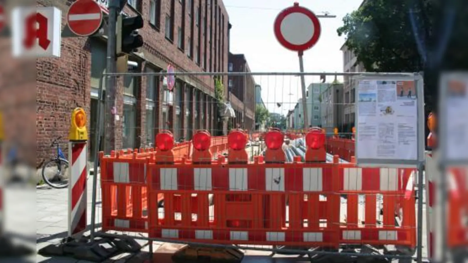 Ein gewohntes Bild: Die Bergmannstraße vor dem Ledigenheim ist mal wieder Baustelle. Bis zum 19. September gilt die Einbahnregelung.