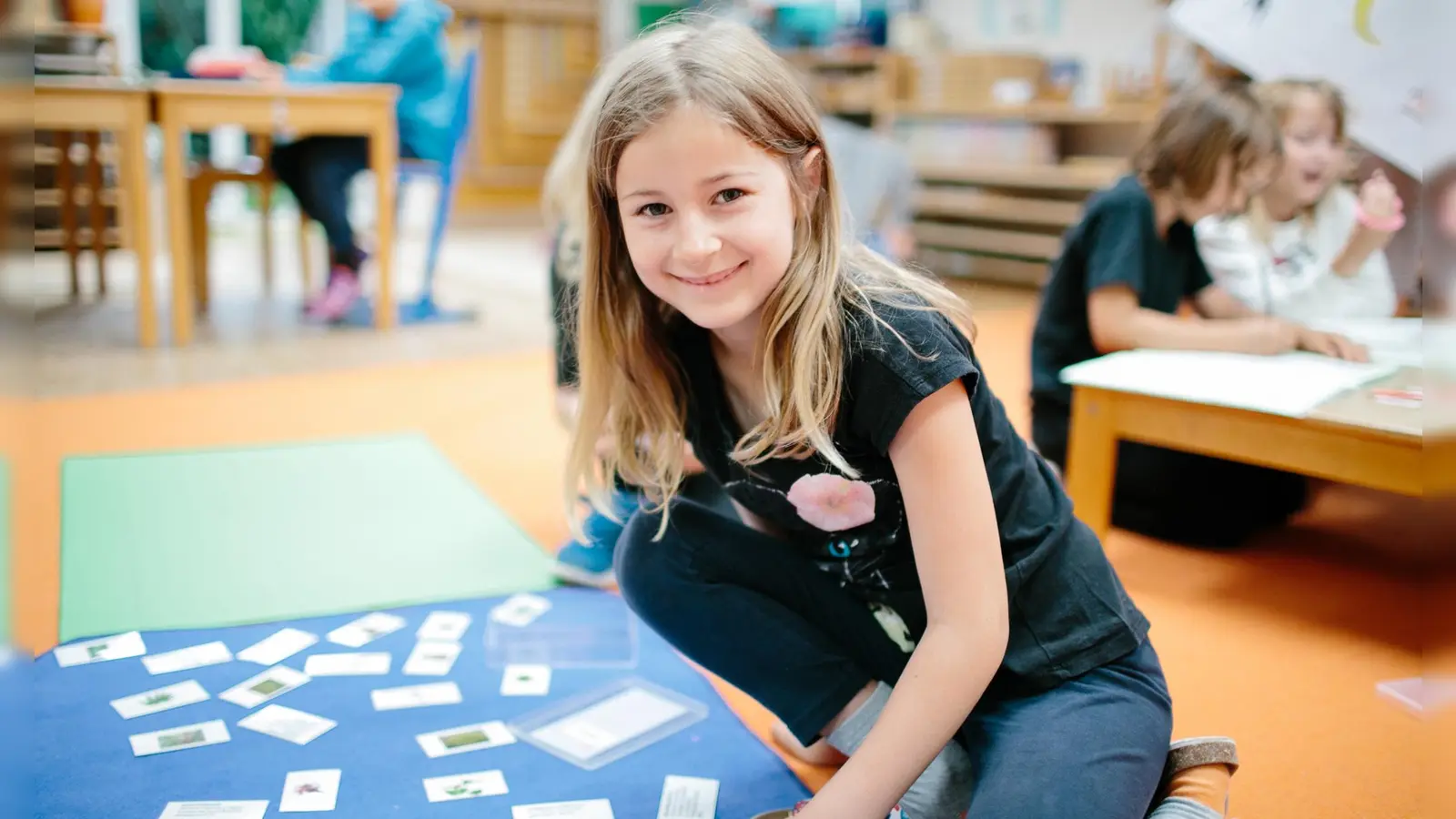 Selbstständigkeit, nachhaltiges Lernen und Schulung sozialer Kompetenz sind wichtige Ziele der Montessori Pädagogik. (Foto: Birgit Ehret/Montessori Inning)