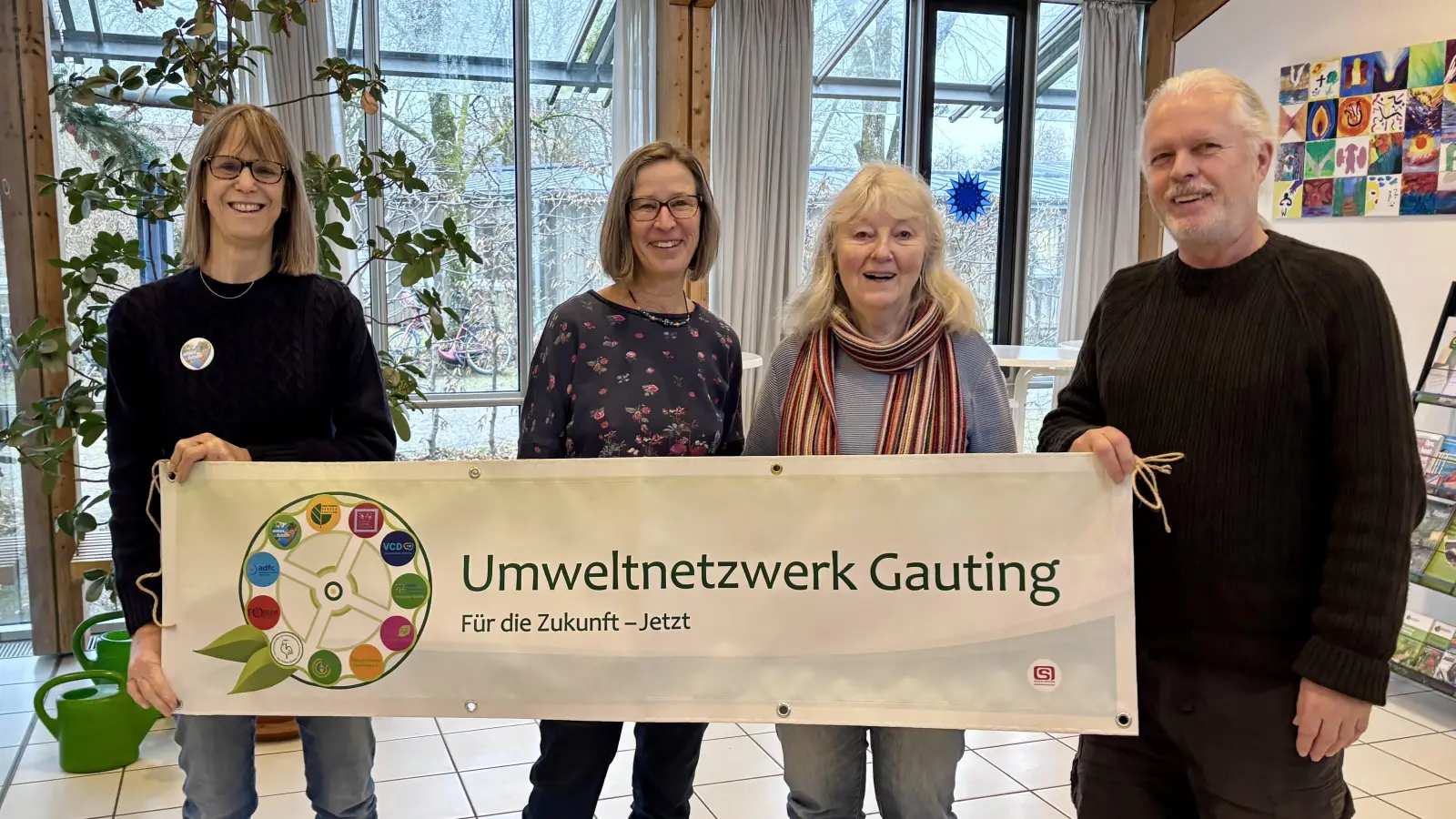 Stellvertretend für das bisher schon auf elf Institutionen angewachsene Netzwerk präsentierten Ulrike Bubenzer, Katharina Clausen, Annemie Wagner und WIlli Rodrian (von links) die Ideen des neuen Umweltnetzwerks. (Foto: Ulrike Seiffert)