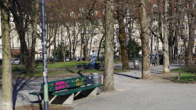 Die Polizei will im Westend eine ehrenamtliche Sicherheitswacht erproben, die etwa am Gollierplatz patrouillieren soll. Im Westend sind viele dagegen und fürchten u.a. die Diffamierung<br>bestimmter Personengruppe als Problemfall.<br> (Foto: Beatrix Köber)