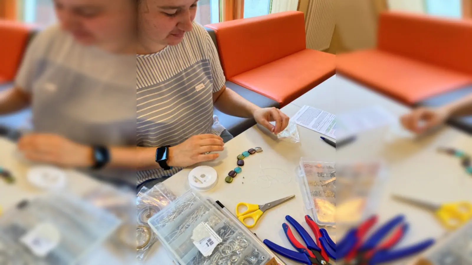 Neu im Angebot: Auch Schmuck kann ab sofort im Repair-Café repariert werden. (Foto: Trudering im Wandel)