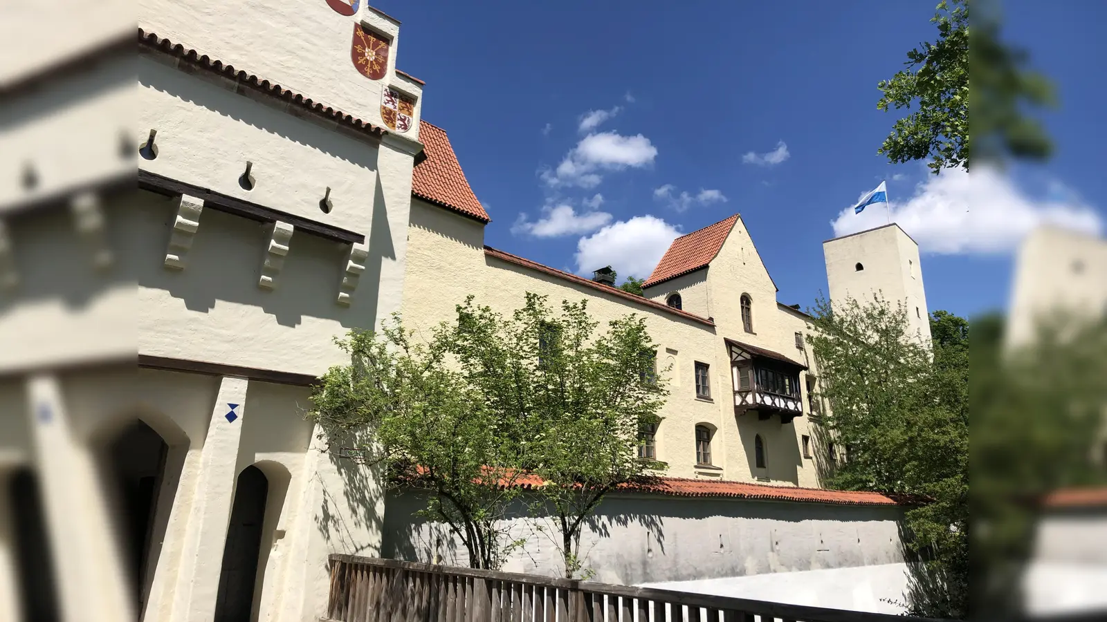 Die Burg Grünwald stammt aus dem Mittelalter und beherbergt ein spannendes Museum für die ganze Familie. Für die Turmbesteigung braucht es allerdings Kondition. (Foto: hw)