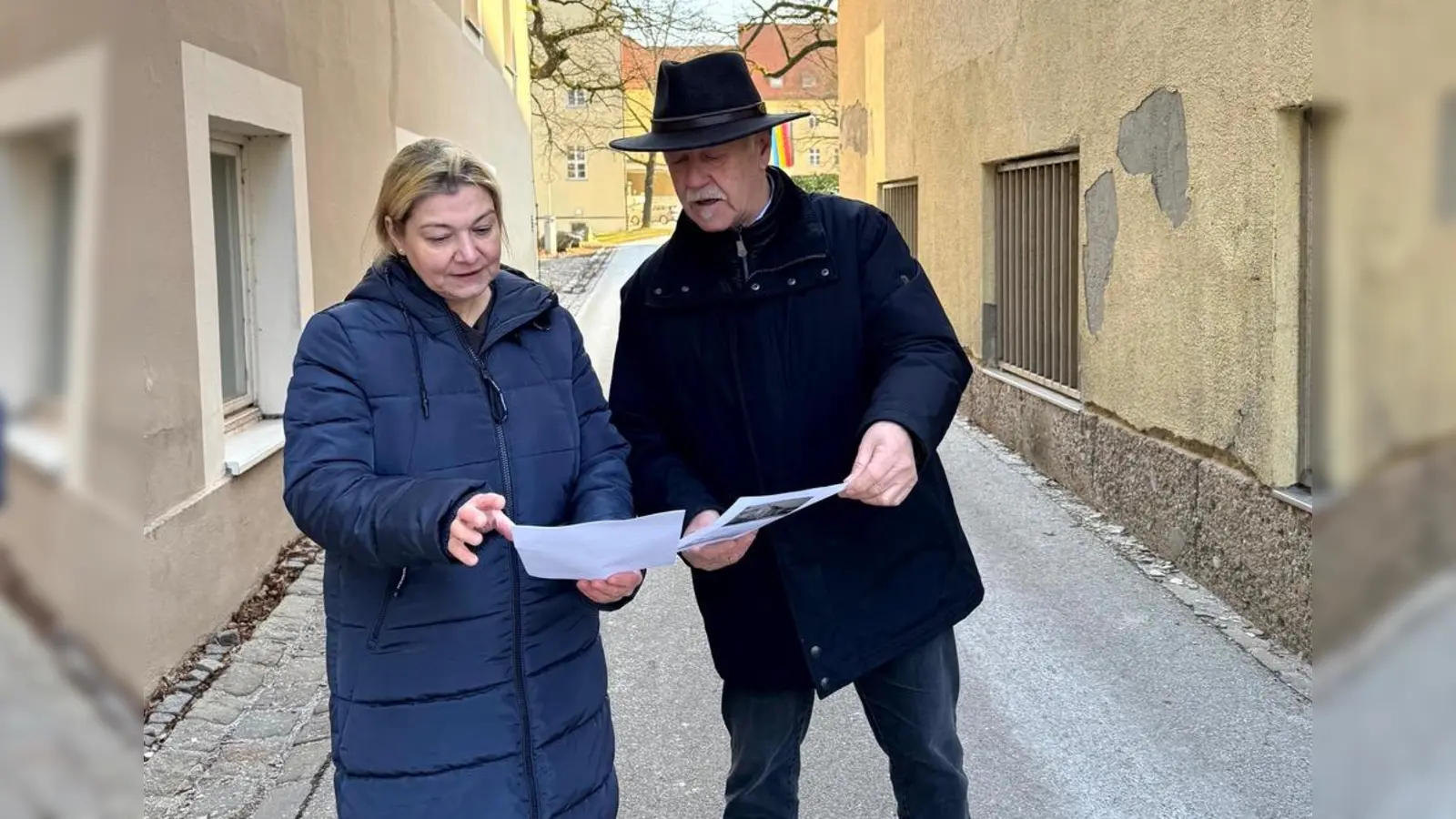 Prof. Martina Gastl (Leiterin des Forschungszentrums Weihenstephan für Brau- und Lebensmittelqualität) und MdL Benno Zierer. (Foto: Raith)