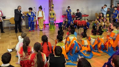 Für die kleinen Besucher gibt es eine lustige Zaubershow zum Mitmachen. (Foto: hw)