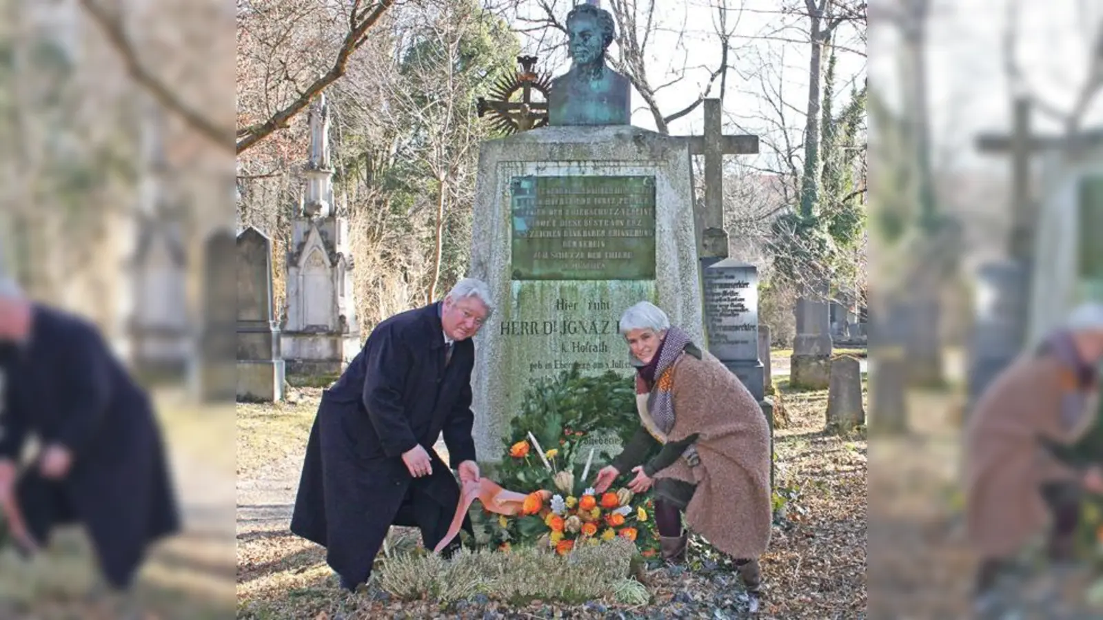 Kurt Perlinger und Michaela Vollath ehren den Pionier der Tierschutzbewegung in Europa, Ignaz Perner.	 (Foto: VA)