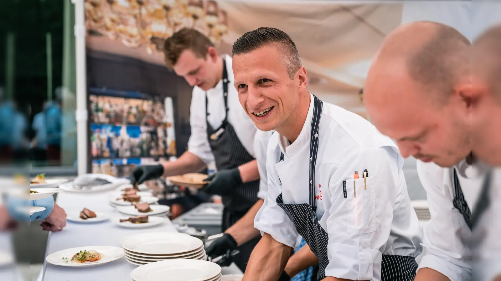 Gastgeber, Kulinarischer Direktor und Sternekoch beim „Food-Festival“ ist der 36-jährige Maximilian Moser. (Foto: Hotel Vier Jahreszeiten Starnberg)