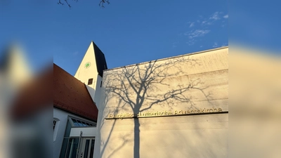 Die Jugend der evangelischen Adventskirche kommt mit einem besonderen Angebot: Sie will einen Tag lang bei privaten Projekten in Haus und Garten mithelfen. Interessenten können sich gern melden. (Foto: Ulrike Seiffert)