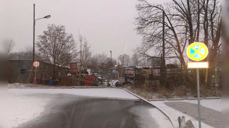 Bisher endet die Heimgartenstraße in Gronsdorf in einer Sackgasse. Künftig soll von hier ein Rad- und Fußweg an den Rappenweg anschließen und nach Trudering führen. (F.: bas)