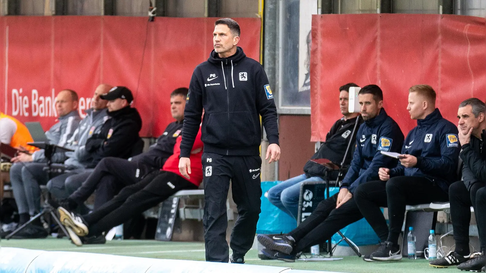 Remis zum Einstand: Löwen-Trainer Patrick Glöckner. (Foto: Anne Wild)