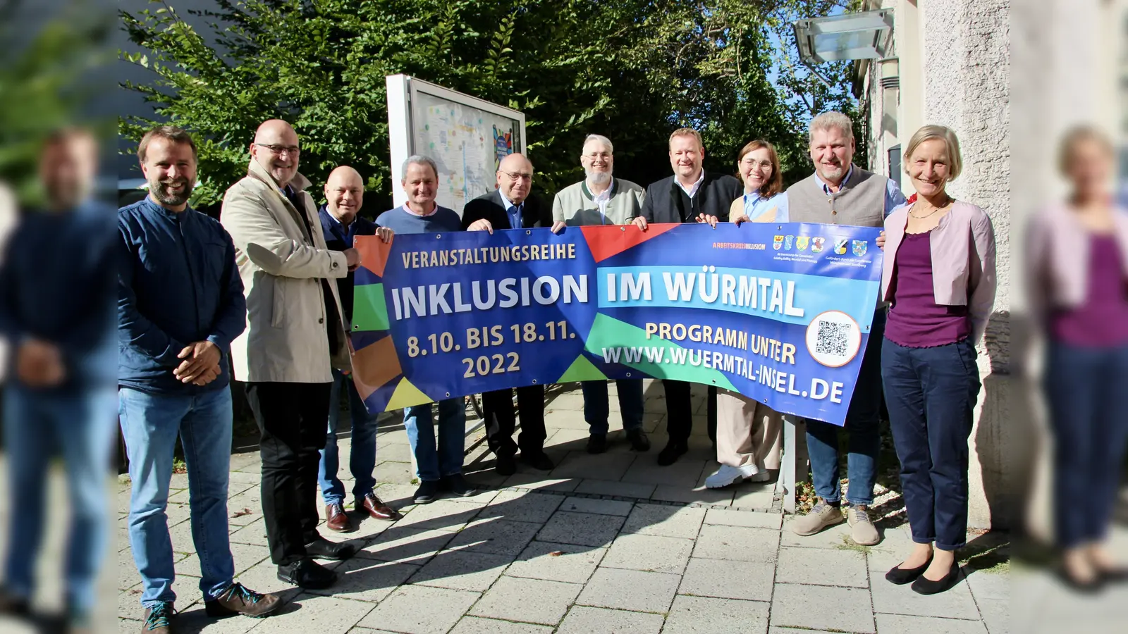 Inklusion geht alle an. Jens Fülle, Bürgermeister Rudolph Haux (Krailling) und Hermann Nafziger (Planegg), Robert Efinger, Günter Roll und Fritz Haugg, Bürgermeister Peter Köstler (Gräfelfing), Anna Tangerding, Bürgermeister Harald Zipfel (Neuried) und Friederike Hopfmüller (Würmtalinsel), von links nach rechts stellten das Programm der kommenden Inklusionswochen vor. (Foto: us)