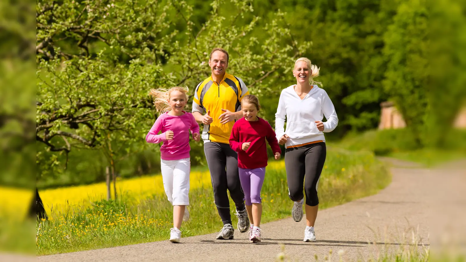 Vom 1. bis 11. September heißt es wieder „Kinder laufen für Kinder”. Eltern und andere Erwachsene können aber ebenfalls teilnehmen. (Foto: © KLfK)