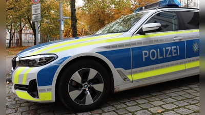 Am Stiglmaierplatz ist ein Auto in eine Menschenmenge gefahren. Die Polizei ist vor Ort. (Symbolbild: mha)