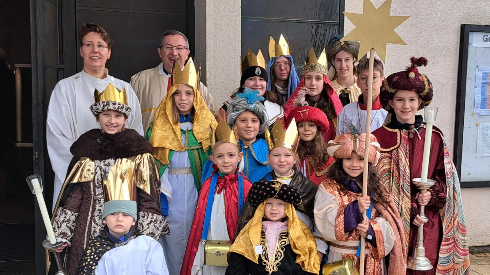 Die Sternsinger aus „Zwölf Apostel“ besuchten heuer rund 80 Haushalte im Viertel. (Foto: PV Laim / Zwölf Apostel)