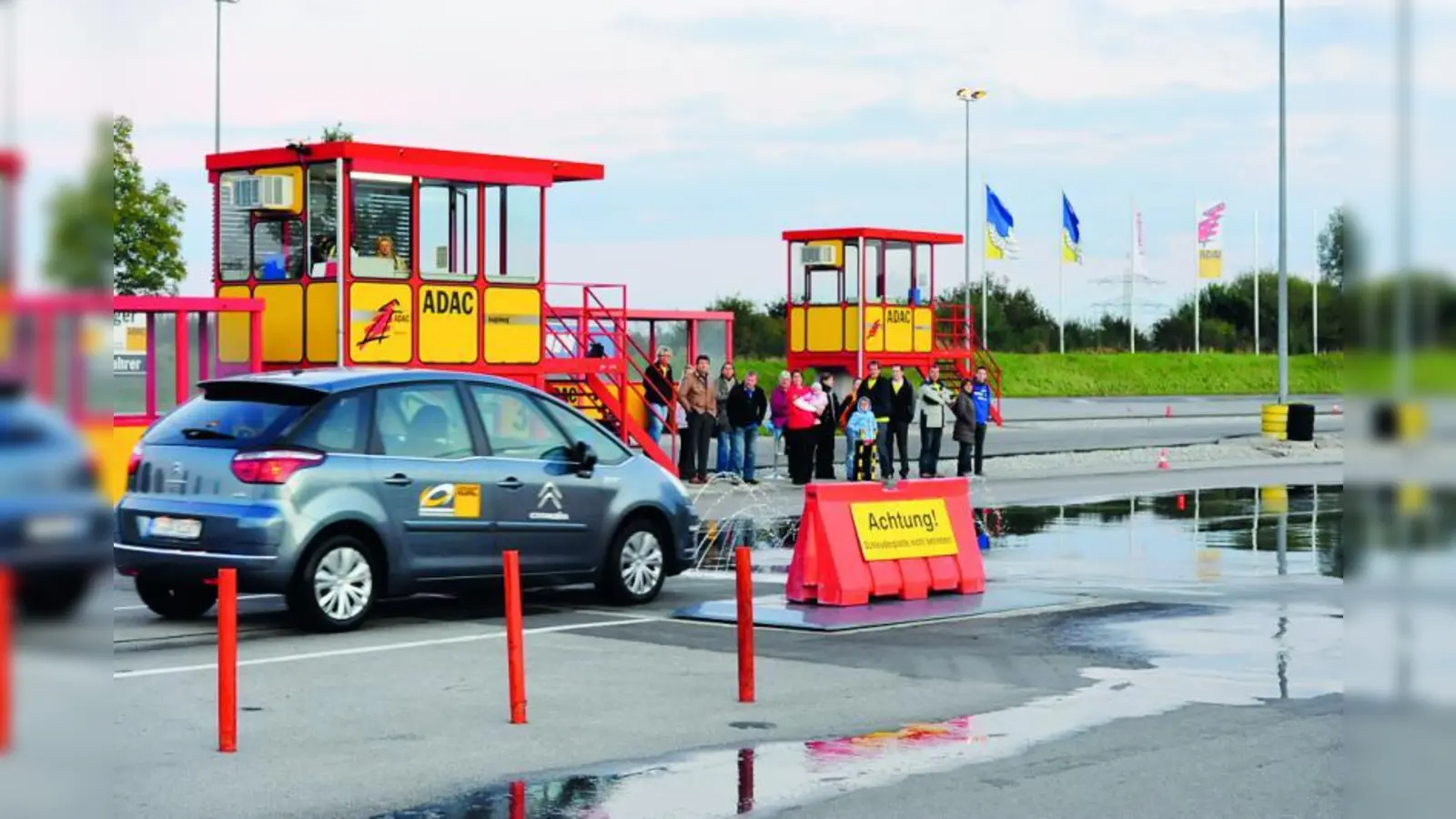 Die Finalisten mussten unter anderem auf der Schleuderplatte ihr Können unter Beweis stellen. (Foto: nw)