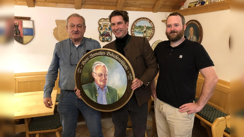 Haben beim Gedächtnisscheibe schießen die ersten Plätze belegt (von links): Josef Bock, Andreas Heltzel und Michael Schneider. (Foto: SG Hechendof Güntering)