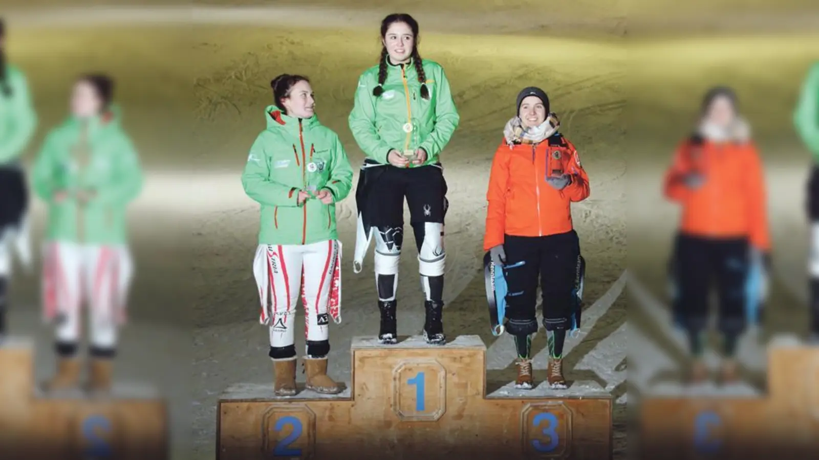 Nora Löffler (TSV Unterhaching), Klara Mörike (TSV Unterhaching), Marlis Hegels (Kirchheimer SC) standen beim Nacht-slalom auf dem Podest.	 (Foto: VA)