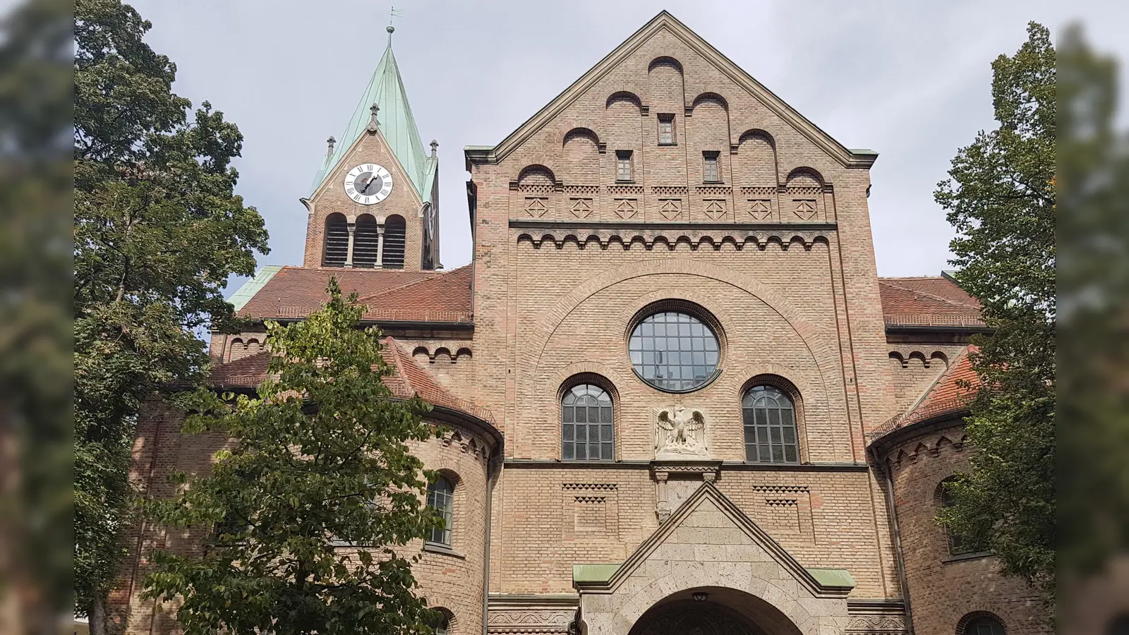 Die evangelische Kirche St. Johannes befindet sich am Preysingplatz. (Foto: bas)