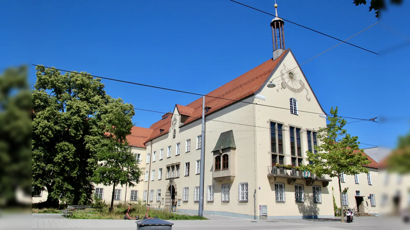 Im Rathaus Pasing werden regelmäßig Kunstausstellungen organisiert. Verantwortlich dafür ist der Kulturverein Kunst und Kultur in und um das Pasinger Rathaus. (Foto: us)