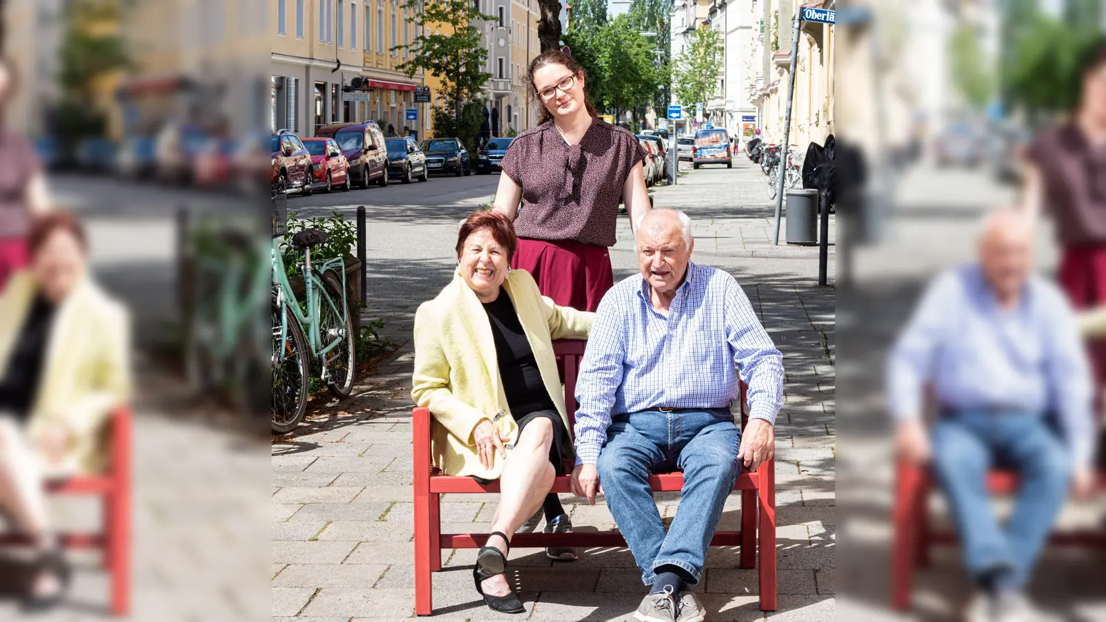 Die Kandidierenden Ilse Holzbauer und Siegfried Körbler, dahinter stehend Louisa Pehle, Fraktionssprecherin der SPD im Sendlinger Bezirksausschuss. (Foto: SPD)