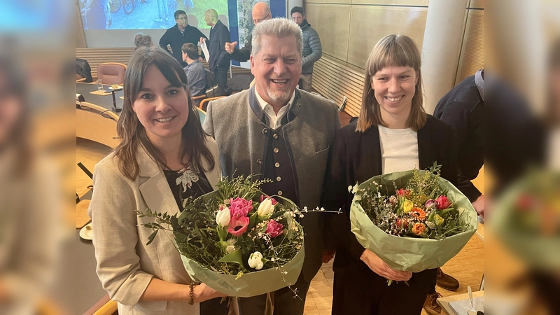 Danke für die Arbeit (von links): Regionalmanagerin Verene Trautmann, Vereinsvorsitzender Harald Zipfel (Neuried) und Regionalmanagerin Janina Laube. (Foto: F.Vogelsgesang)