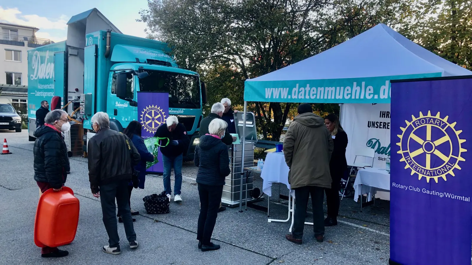 Die Benefiz-Entsorgungsaktion erfreut sich zunehmender Beliebtheit. (Foto: Rotary Club Gauting-Würmtal)