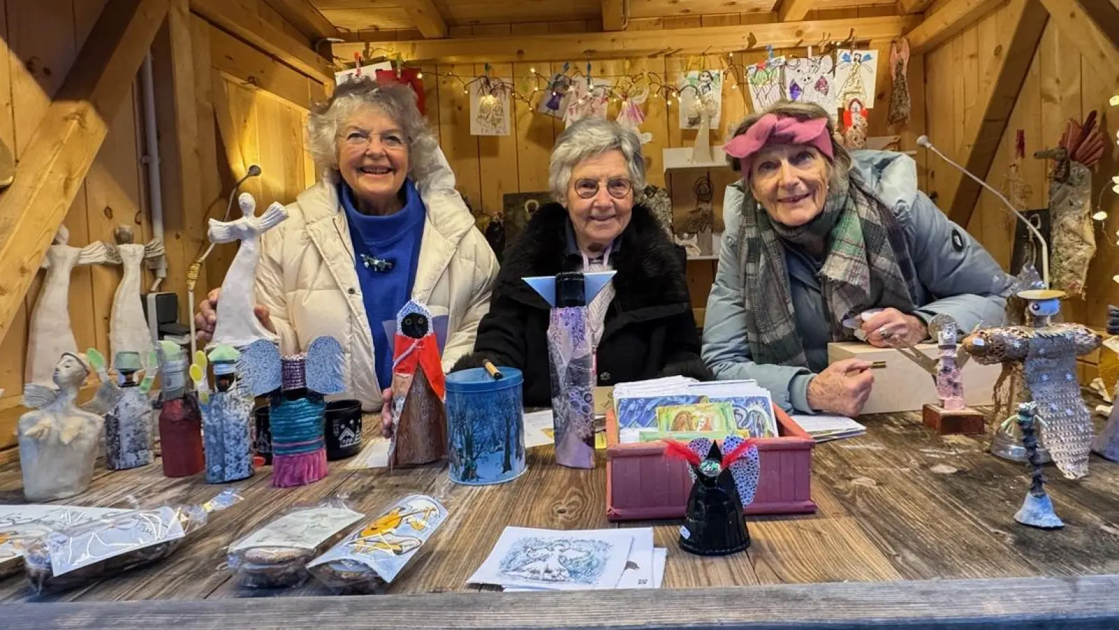 Die Künstlerinnen Birte Pröttel, Lucie Plaschka und Kitze Leimklef (von links). (Foto: Kulturverein Berg e.V.)