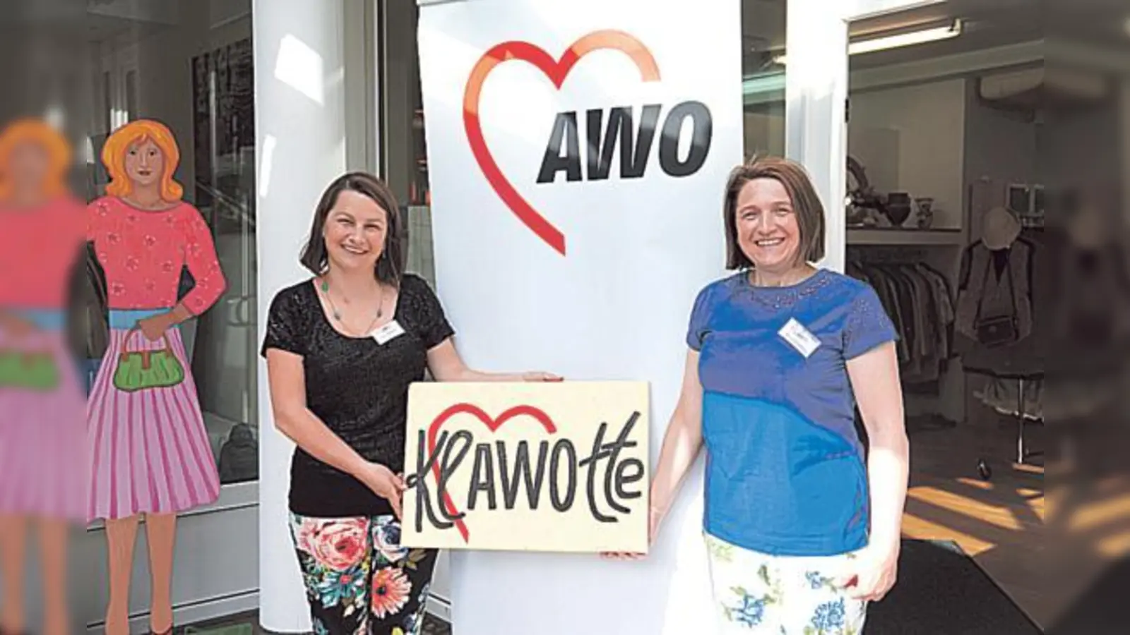 Freuen sich über den gelungenen Start der KlAWOtte in Unterhaching (v. l.) Gabi Goltios und Christina Einhellig.	 (Foto: H. Woschée)