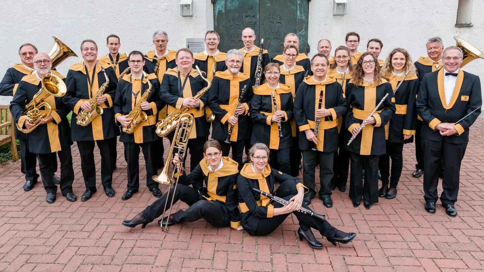 Die Münchner Bläserbuben sind keine Buben mehr, sondern Mädels und Jungs und inzwischen 30 jung gebliebene Amateurmusiker mit Spaß und Freude an niveauvoller Blasmusik. (Foto: Musikverein München)