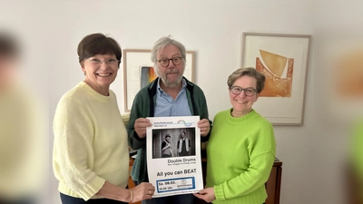 Vorsitzende Anne Gürtler, Walter Erpf und Brigitte Hageböck (v.l.) stellten das Saisonprogramm des Kulturfördervereins vor. (Foto: Ulrike Seiffert)