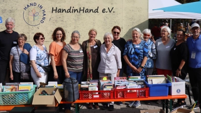 Auch auf Flohmärkten war und ist das Team von HandinHand regelmäßig vertreten. (Foto: HandinHand e.V)