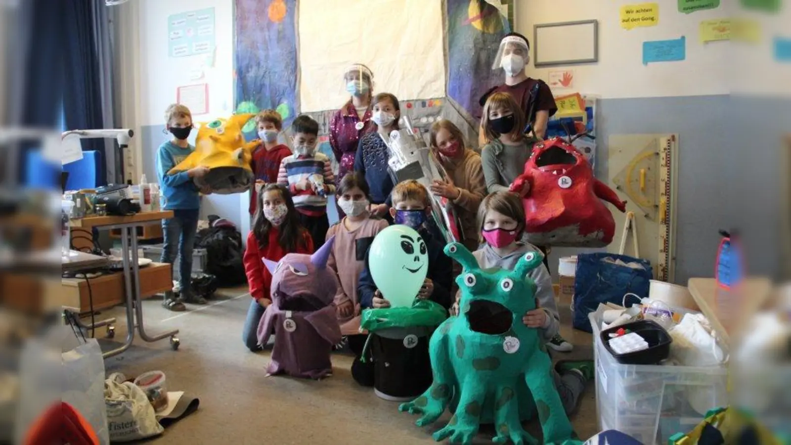 Die Kinder freuten sich über den Besuch des intergalaktischen Aufräumteams. (Foto: Kathrin Gliesche)