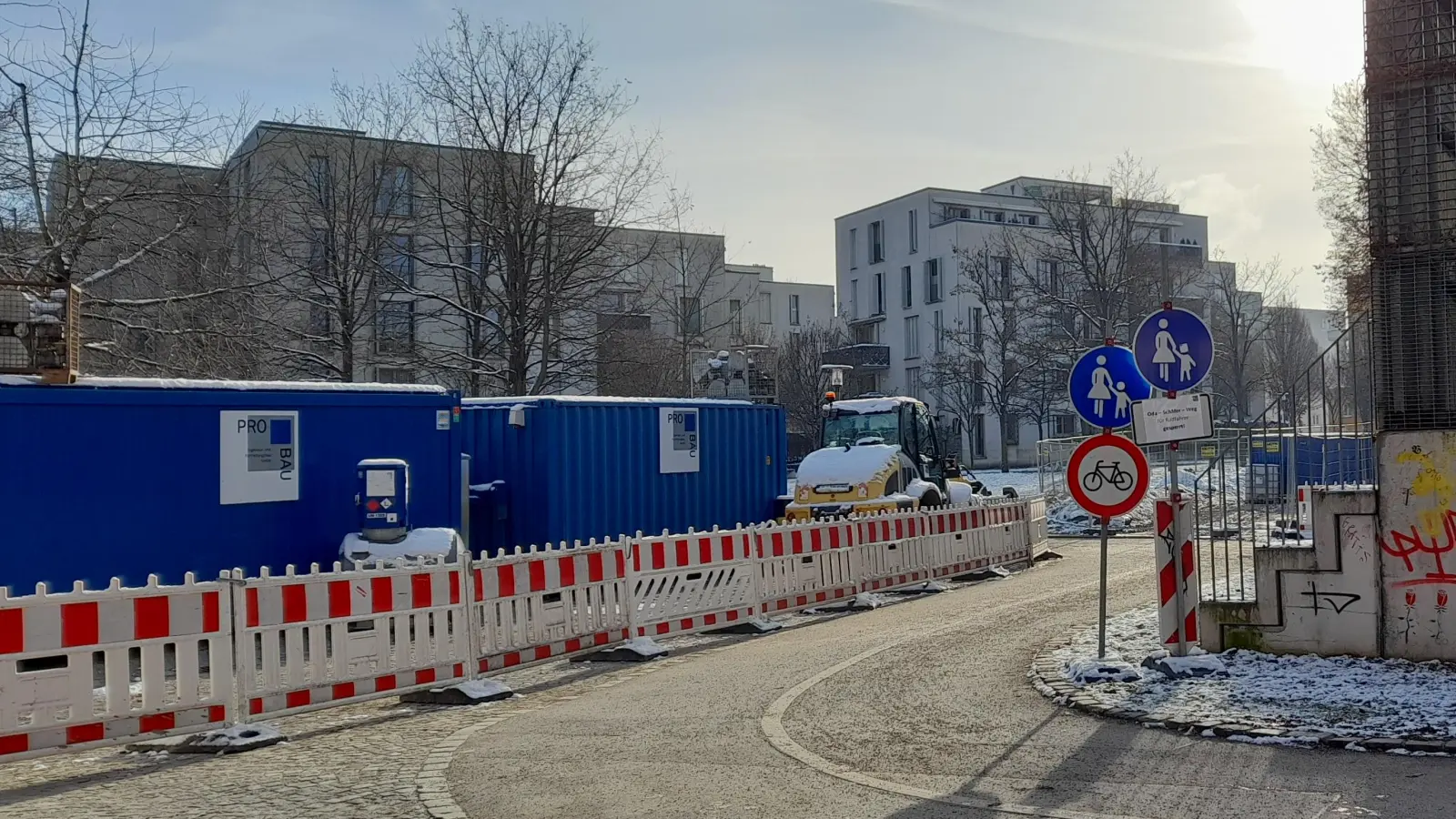 Am Oda- Schäfer-Weg müssen Radfahrer noch einige Monate länger absteigen und schieben. (Foto: Beatrix Köber)