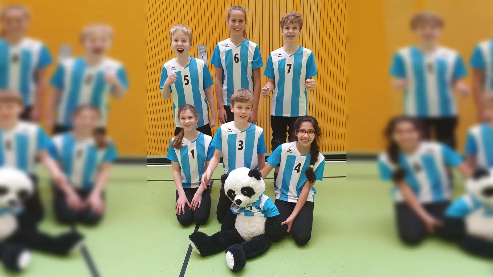 Die U14 des TSV Starnberg: hinten v.l. Jannik Pohlus, Sophia Garhammer, Linus Grüner, vorne v.l. Iva Mikhailova, Lenny Summerer, Lilas Sadeea (Foto: TSV Starnberg)