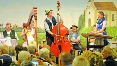 Gute Stimmung herrschte beim Frühjahrshoagartn 2019, der noch vor Corona stattgefunden hatte. (Foto: volksmusikfreunde)