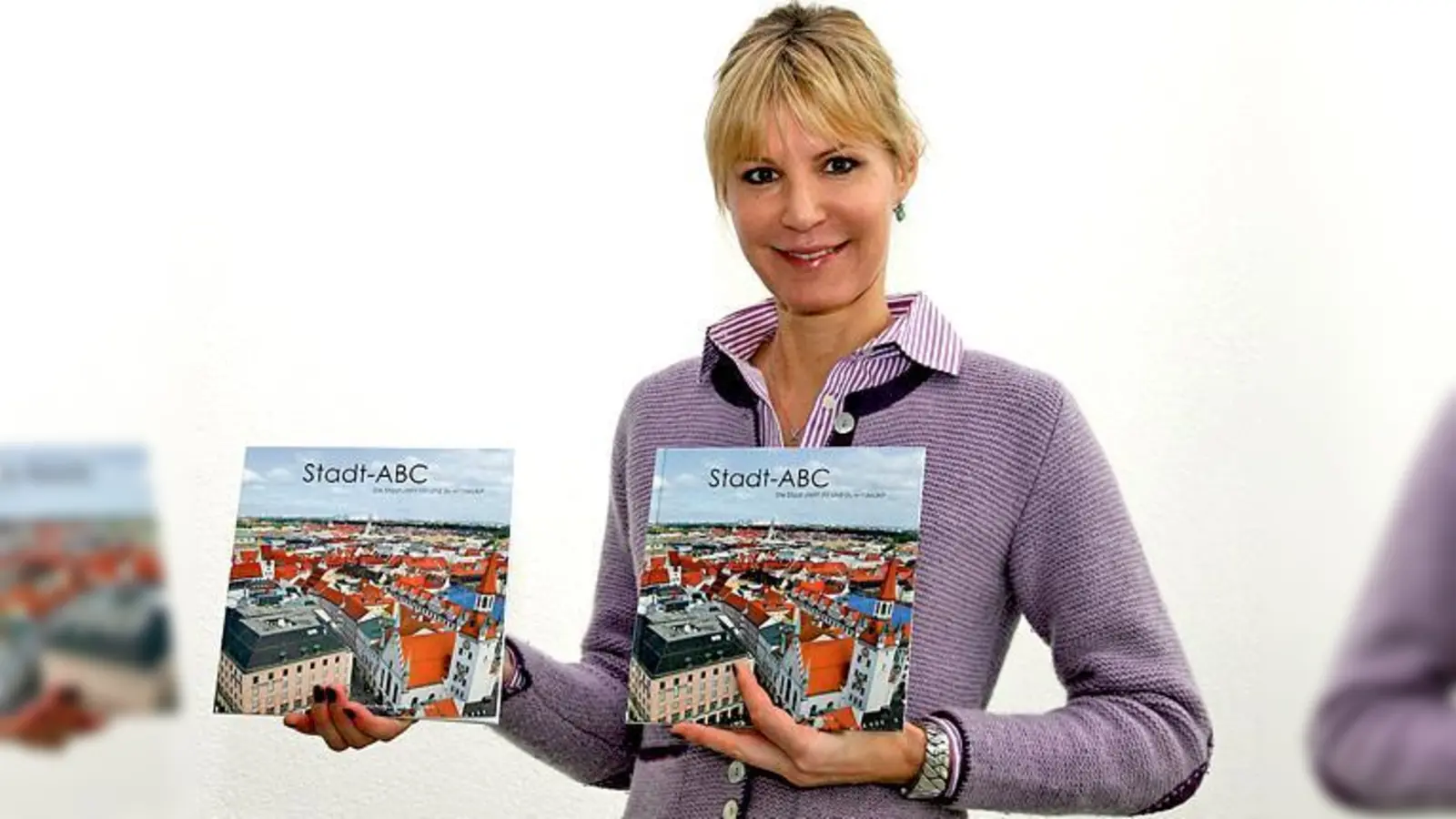 Große Liebe zur Stadt und zum Schreiben: Autorin Verena Prym zeigt das »Stadt-ABC« als Hardcover- und Softcoverversion.	 (Foto: ch)