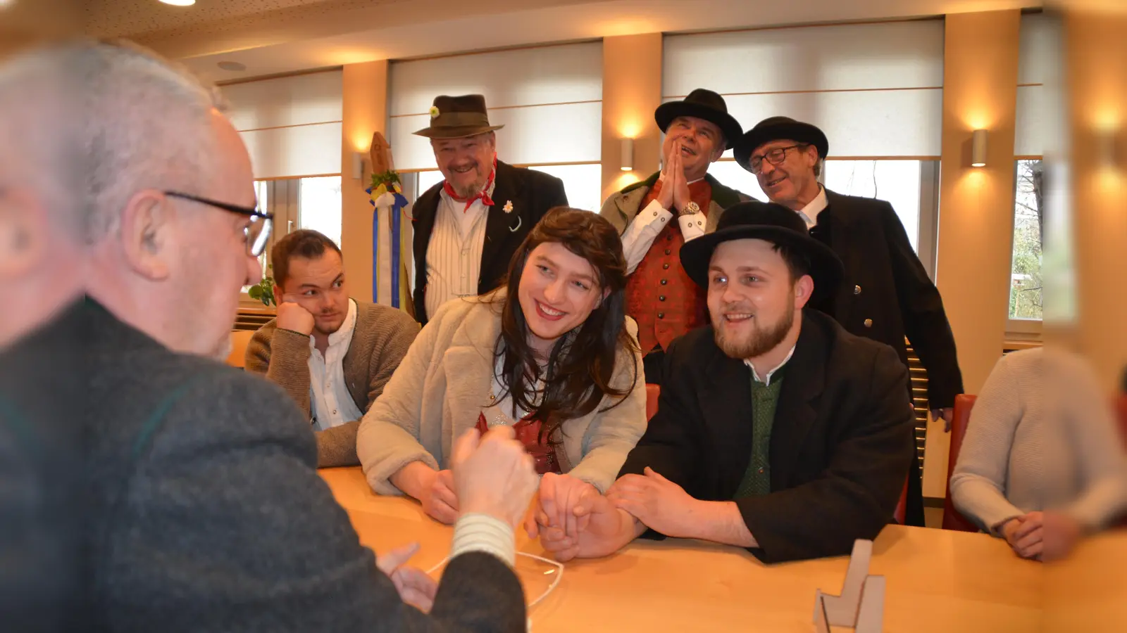 Die Poinger Bauernhochzeit ist immer ein Highlight unter allen großartigen Faschingsfeiern im Landkreis Ebersberg. (Foto: Thomas Schächtl)