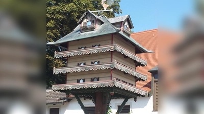 Bild 1: Taubenhaus im Hof „Beim Bauern“ (Foto: Walter G. Demmel)