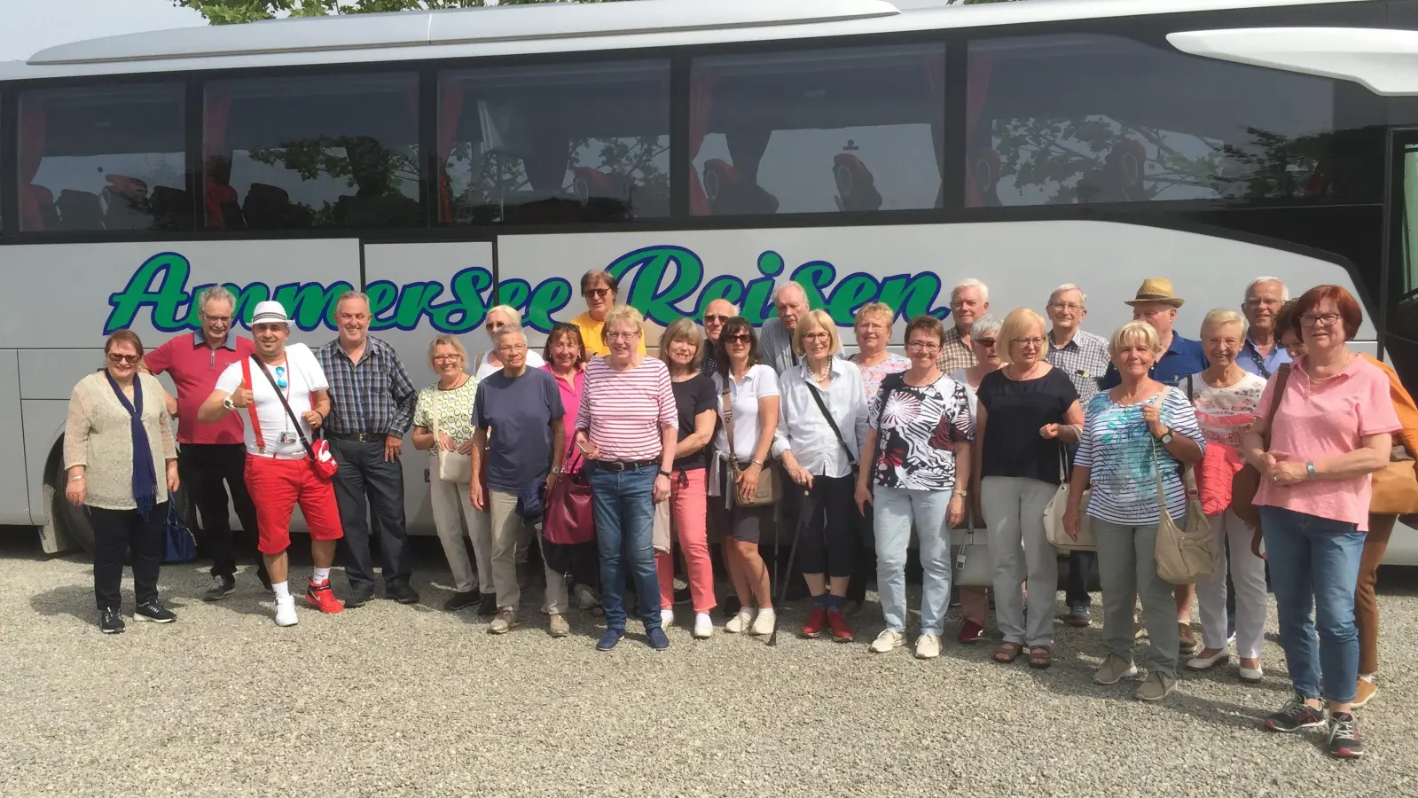 Kultur „erfahren”: Die 32 Mitglieder des Vereins zur Förderung der Partnerschaft Cecina - Gilching, die an der Busreise in die Toskana teilgenommen haben. (Foto: Verein zur Förderung der Partnerschaft Cecina - Gilching e.V.)