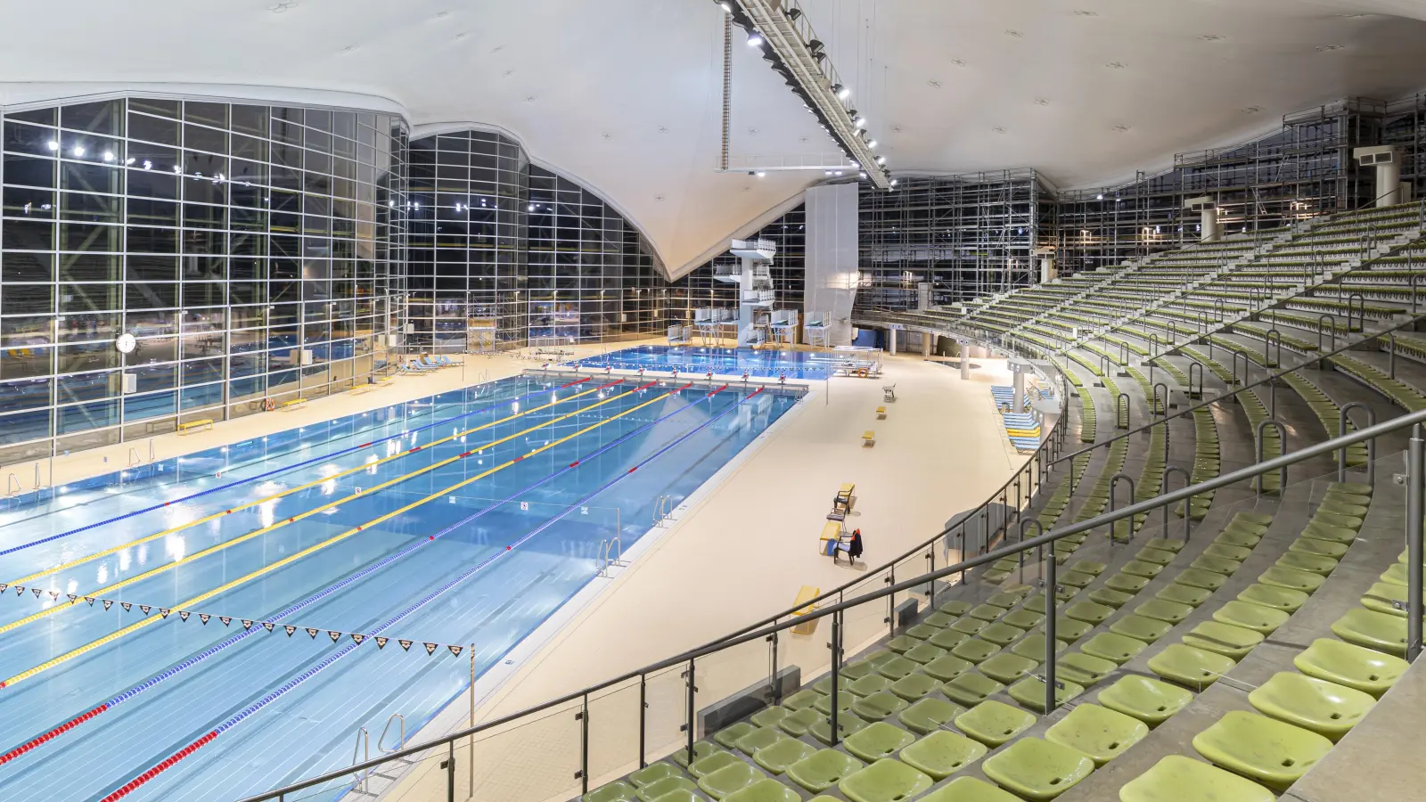 Erst wurde die Olympia-Schwimmhalle saniert, dann kam Corona: Nach einer langen Pause kann nun wieder das Wassersportfestival durchgeführt werden.  (Foto: SWM/Robert Götzfried)