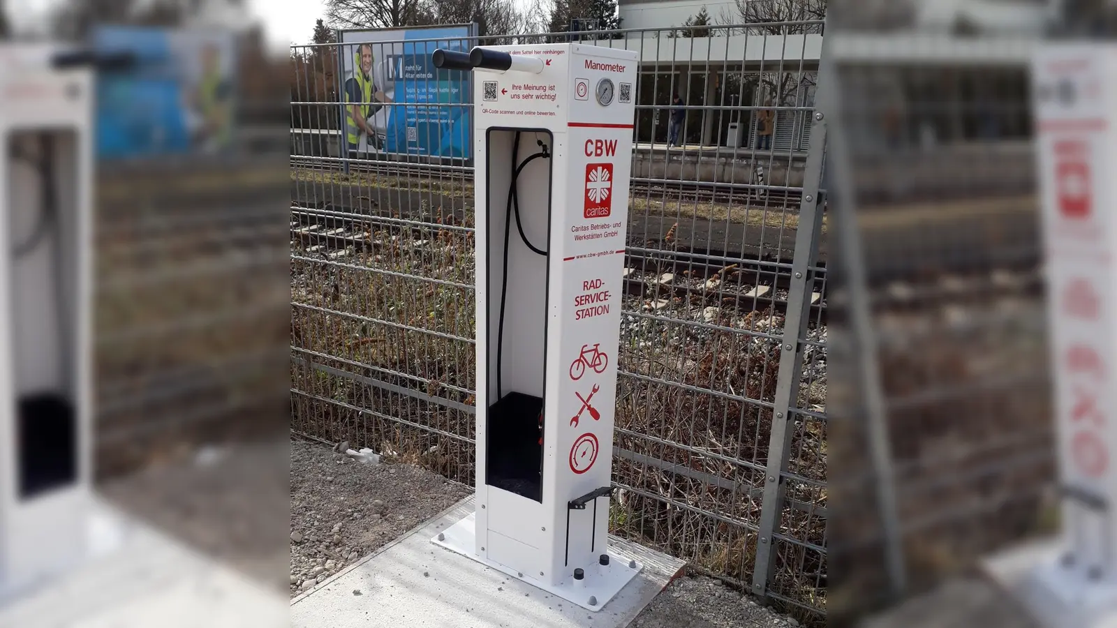 Am Bahnhof Gauting können Radlern ab sofort ihre Fahrräder schnell und einfach an der neuen Fahrradreparaturstation reparieren (Foto: Gemeinde Gauting)