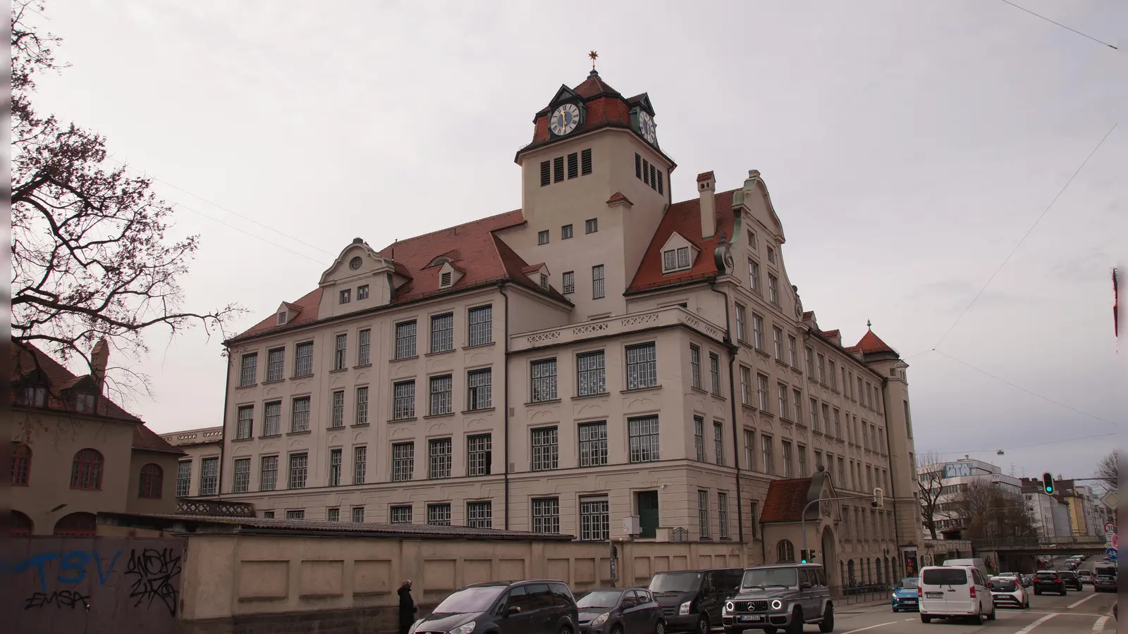 Die Grundschule an der Boschetsrieder Straße sucht dringend ehrenamtliche Frühstückshelferinnen und Helfer. (Foto: lsc)